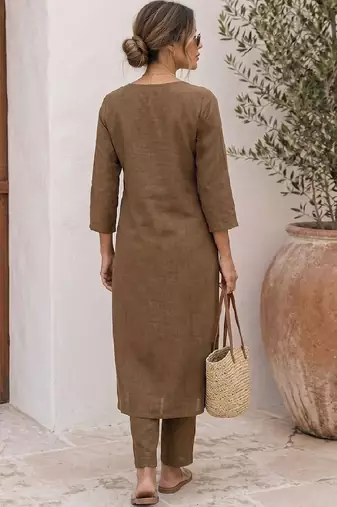 Women Animal Printed Regular Kurta with Trousers