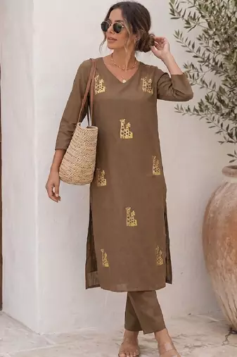 Women Animal Printed Regular Kurta with Trousers