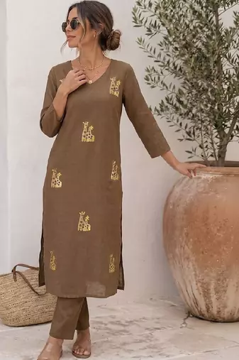 Women Animal Printed Regular Kurta with Trousers
