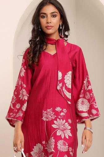 Floral Printed V-Neck Chanderi Silk A-line Kurta with Trousers