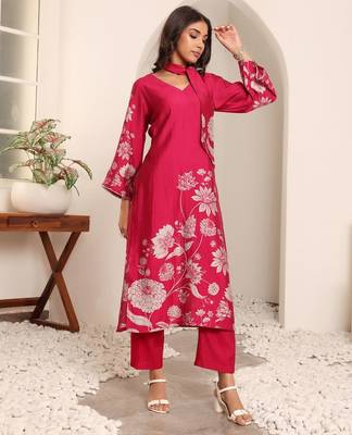 Floral Printed V-Neck Chanderi Silk A-line Kurta with Trousers 6