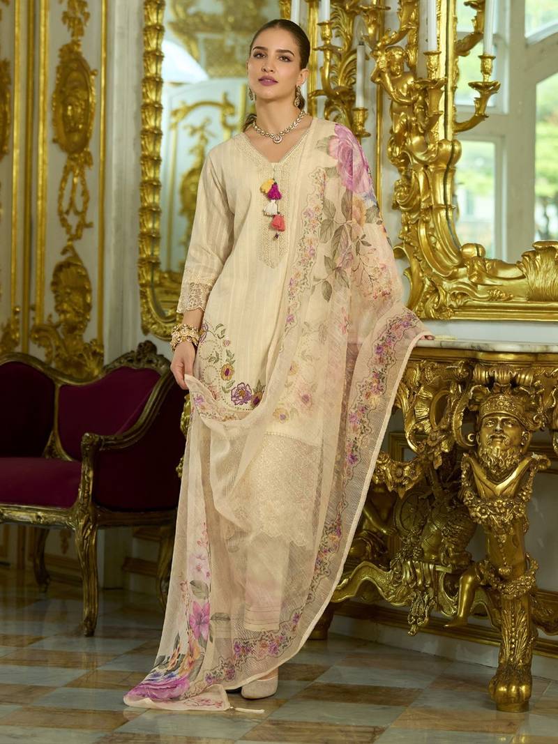 Women Floral Embroidered Regular Thread Work  Cotton Kurta with Trousers & With Dupatta