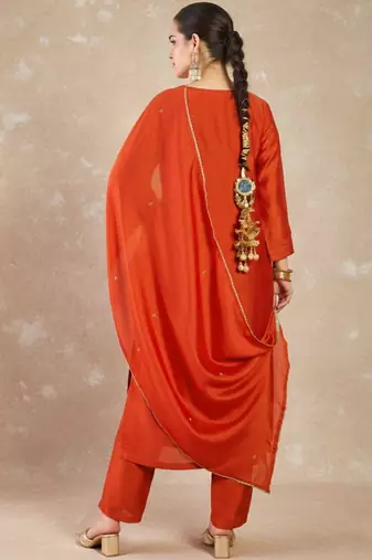 Women Embroidered Regular Thread Work Kurta with Trousers & With Dupatta
