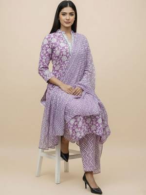 Women Floral Printed Regular Pure Cotton Kurta with Trousers & With Dupatta 1