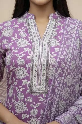 Women Floral Printed Regular Pure Cotton Kurta with Trousers & With Dupatta