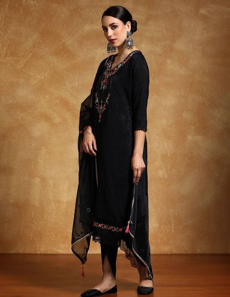 Women Floral Yoke Design Regular Kurta with Trousers & With Dupatta