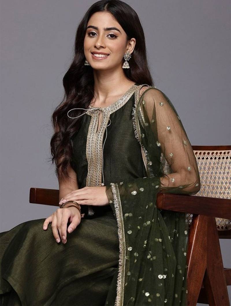 Women Ethnic Motifs Sequinned Kurta with Trousers & With Dupatta