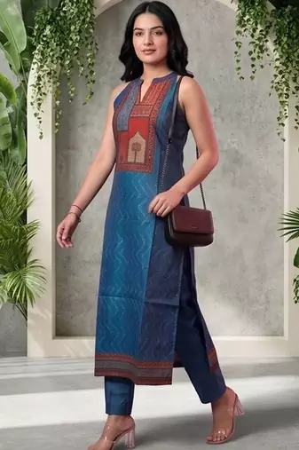Women Ethnic Motifs Printed Regular Chanderi Silk Kurta with Trousers