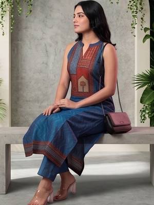 Women Ethnic Motifs Printed Regular Chanderi Silk Kurta with Trousers 7