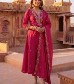 Women Floral Embroidered Regular Thread Work Kurta with Trousers & With Dupatta