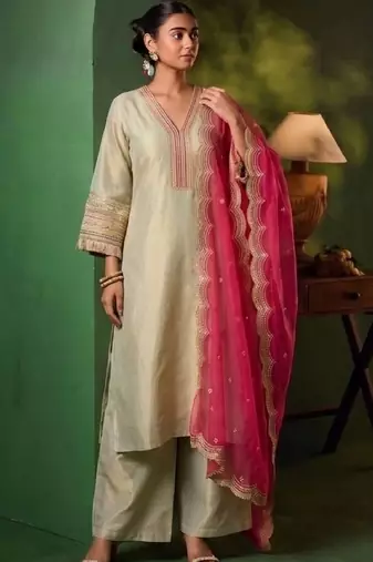 Women Ethnic Motifs Embroidered Regular Thread Work Kurta with Palazzos & With Dupatta