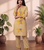 Women Ethnic Motifs Striped thread work tassel detailing Kurta with Trousers