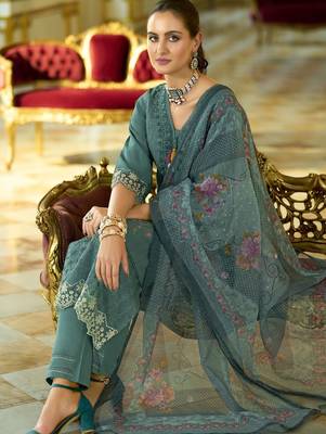 Floral Embroidered V-Neck Thread Work  Cotton Kurta With Trousers And Dupatta 2