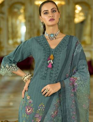 Floral Embroidered V-Neck Thread Work  Cotton Kurta With Trousers And Dupatta 3