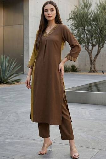 Women Regular Kurta with Trousers