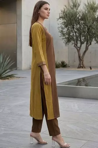 Women Regular Kurta with Trousers