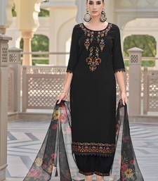 Floral Embroidered Thread Work Straight Kurta With Trousers And Dupatta