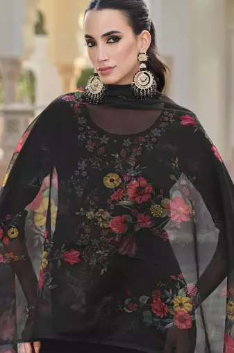 Floral Embroidered Thread Work Straight Kurta With Trousers And Dupatta