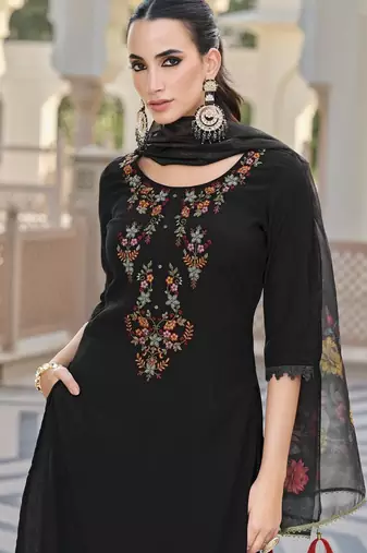 Floral Embroidered Thread Work Straight Kurta With Trousers And Dupatta