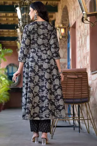 Women Floral Printed Panelled Mirror Work Kurta with Trousers & With Dupatta
