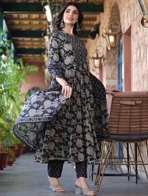 Women Floral Printed Panelled Mirror Work Kurta with Trousers & With Dupatta 5