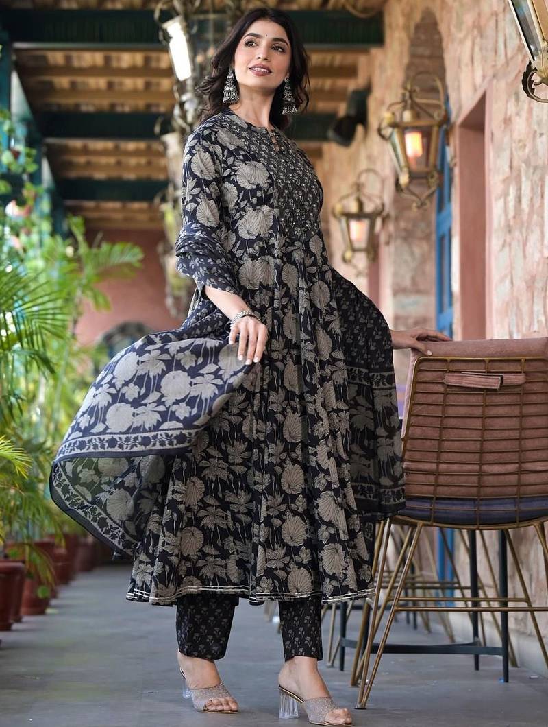 Women Floral Printed Panelled Mirror Work Kurta with Trousers & With Dupatta