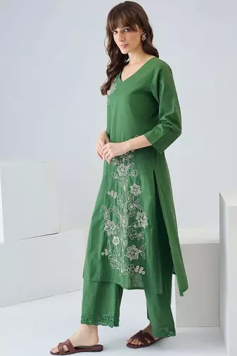 Women Floral Embroidered Regular Thread Work Pure Cotton Kurta with Palazzos