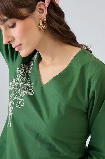 Women Floral Embroidered Regular Thread Work Pure Cotton Kurta with Palazzos
