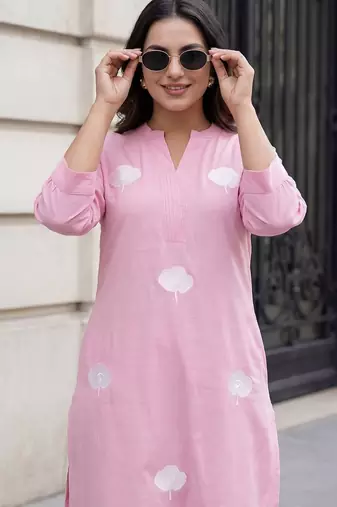 Women Floral Embroidered Regular Thread Work Kurta with Palazzos