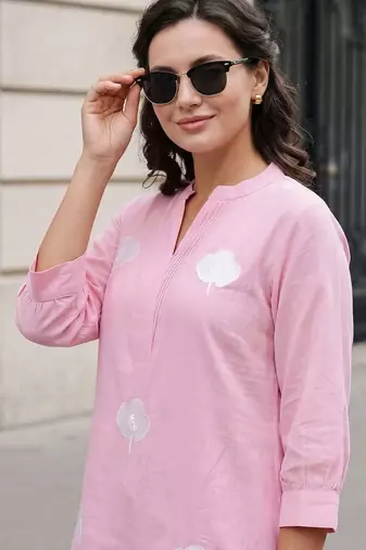 Women Floral Embroidered Regular Thread Work Kurta with Palazzos