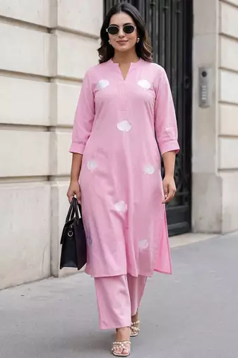 Women Floral Embroidered Regular Thread Work Kurta with Palazzos