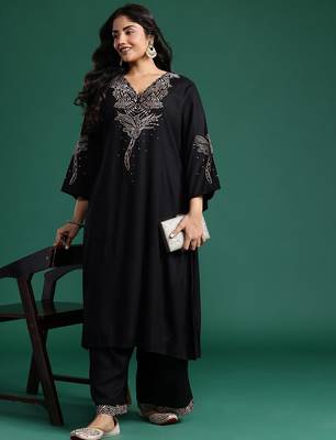 Plus Size Embroidered Regular Kurta with Palazzos 1