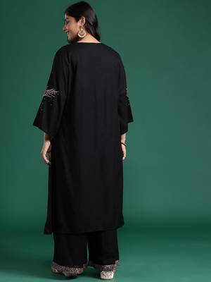 Plus Size Embroidered Regular Kurta with Palazzos 6