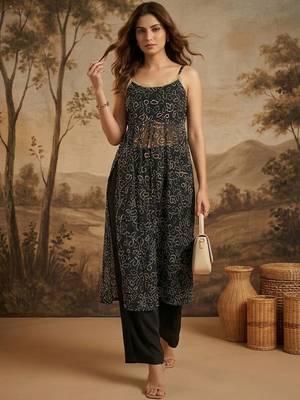 Women Ethnic Motifs Printed Regular Top with Trousers 1