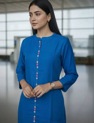 Women Regular Thread Work Kurta with Trousers 3