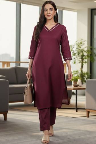 Women Ethnic Motifs Embroidered Regular Thread Work Kurta with Trousers