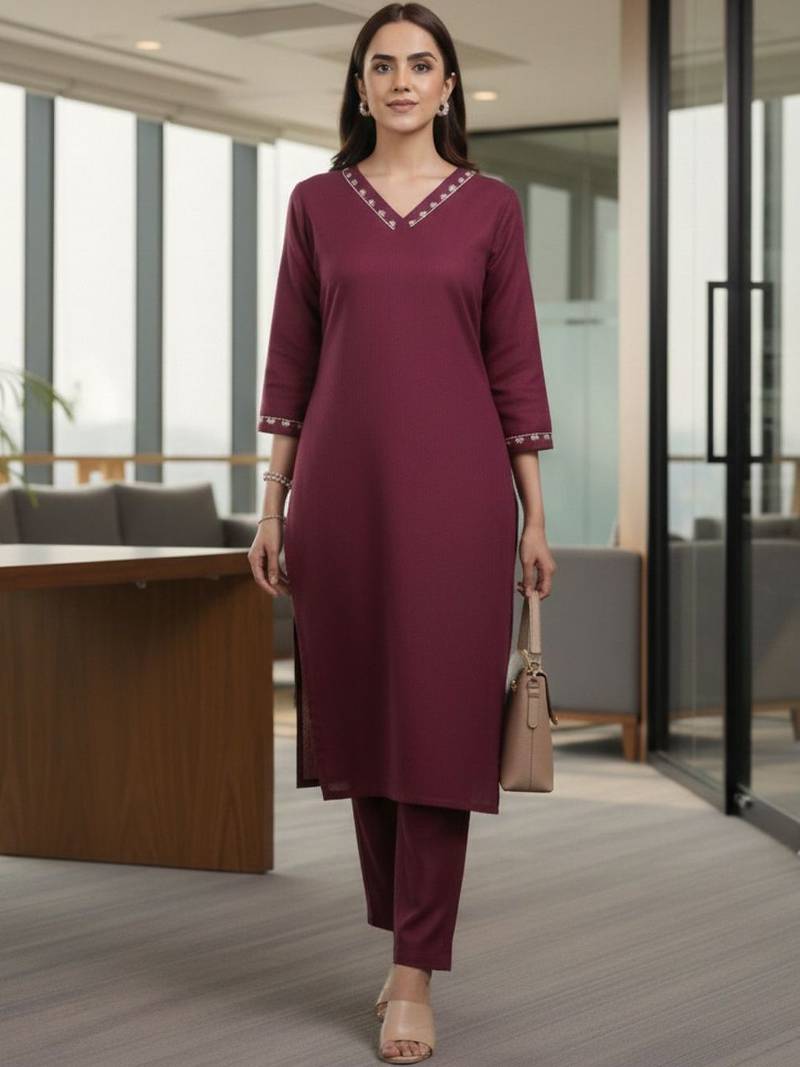 Women Ethnic Motifs Embroidered Regular Thread Work Kurta with Trousers