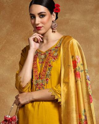 Women Floral Yoke Design Regular Thread Work Kurta with Trousers & With Dupatta 1