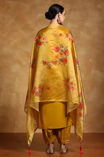 Women Floral Yoke Design Regular Thread Work Kurta with Trousers & With Dupatta