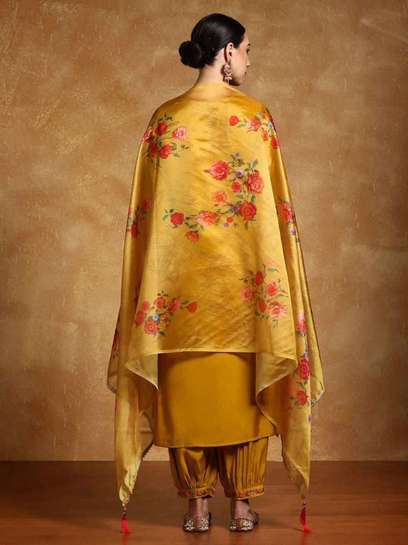 Women Floral Yoke Design Regular Thread Work Kurta with Trousers & With Dupatta