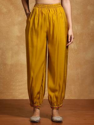 Women Floral Yoke Design Regular Thread Work Kurta with Trousers & With Dupatta 6