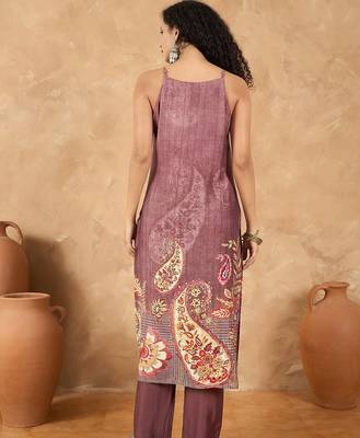 Women Spaghetti Strap Floral Kurta with Trousers 7