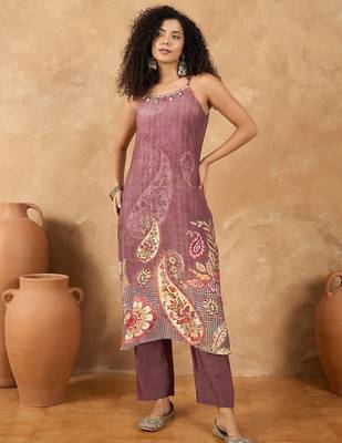 Women Spaghetti Strap Floral Kurta with Trousers 1