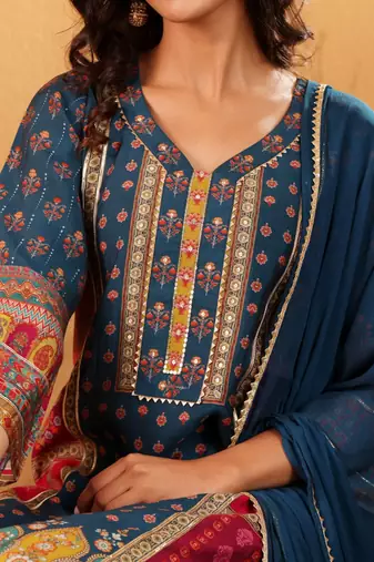 Ethnic Motifs Printed Sequnnied Chanderi Silk Kurta With Trousers And Dupatta