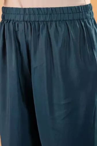 Ethnic Motifs Printed Sequnnied Chanderi Silk Kurta With Trousers And Dupatta