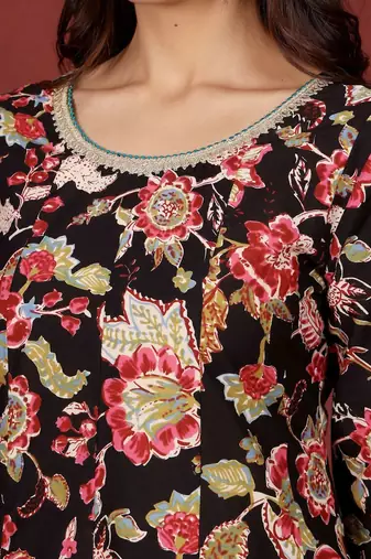 Women Floral Printed Regular Thread Work Pure Cotton Kurta with Trousers & With Dupatta