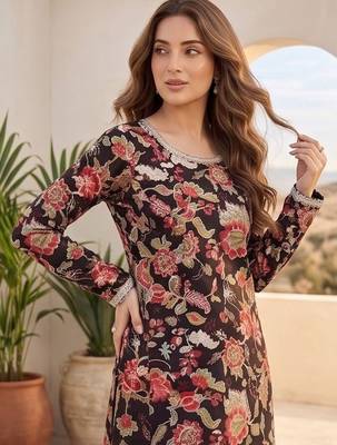 Women Floral Printed Regular Thread Work Pure Cotton Kurta with Trousers & With Dupatta 4
