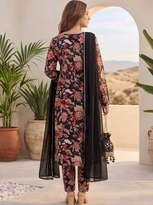 Women Floral Printed Regular Thread Work Pure Cotton Kurta with Trousers & With Dupatta 6