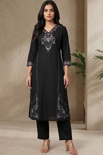 Women Ethnic Motifs Embroidered Regular Thread Work Kurta with Trousers