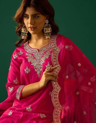 Women Ethnic Motifs Embroidered Kurta with Sharara & Dupatta 2